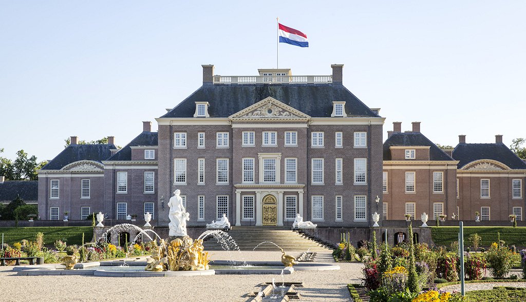 At_Geo's tweet image. Gemeente Apeldoorn mutatiesignalering en kartering

De gemeente Apeldoorn heeft het onderhoudscontract met At Geo verlengd voor het uitvoeren van de mutatiedetectie en actualisatie van de BAG-, WOZ- en BGT-geometrie.

Meer info op: atgeo.nl/nieuws/Gemeent…

@At_Geo @gem_apeldoorn