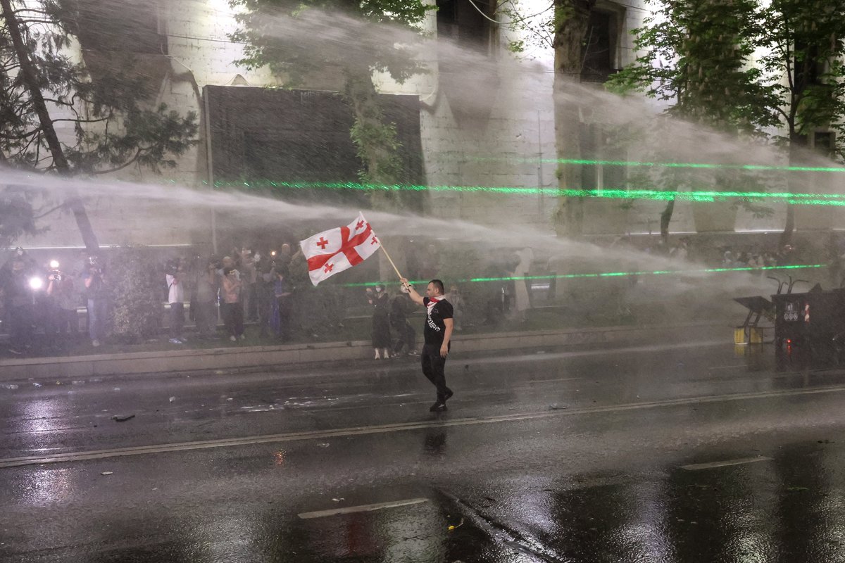 Dozens of Georgia pro-EU protesters arrested in violent police crackdown shorturl.at/gixHR