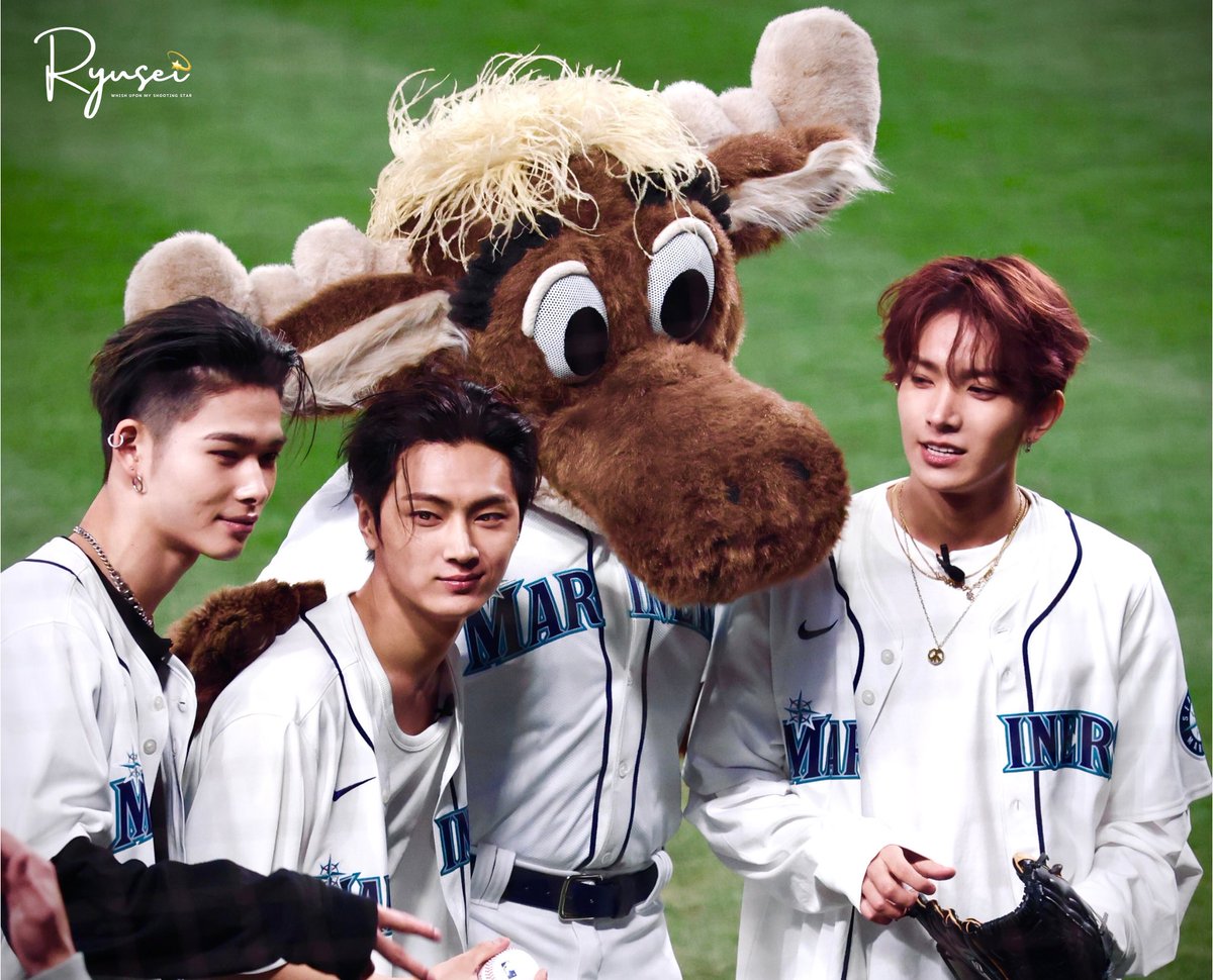 ️⚾️🐈‍⬛🦌🐆

#ENHYPEN #엔하이픈 
#エンハイプン #JAY #제이 #ENHYPEN_JAY #엔하이픈_제이   
#ジェイ #종성 #종성이 #朴綜星
#HEESEUNG #희승
#NI_KI #니키 #HEEJAYKIxMARINERS
@ENHYPEN @ENHYPEN_members