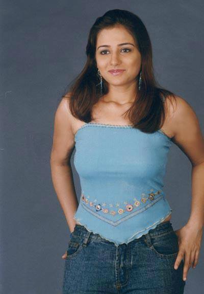 What a bomb, young neha bamb was..