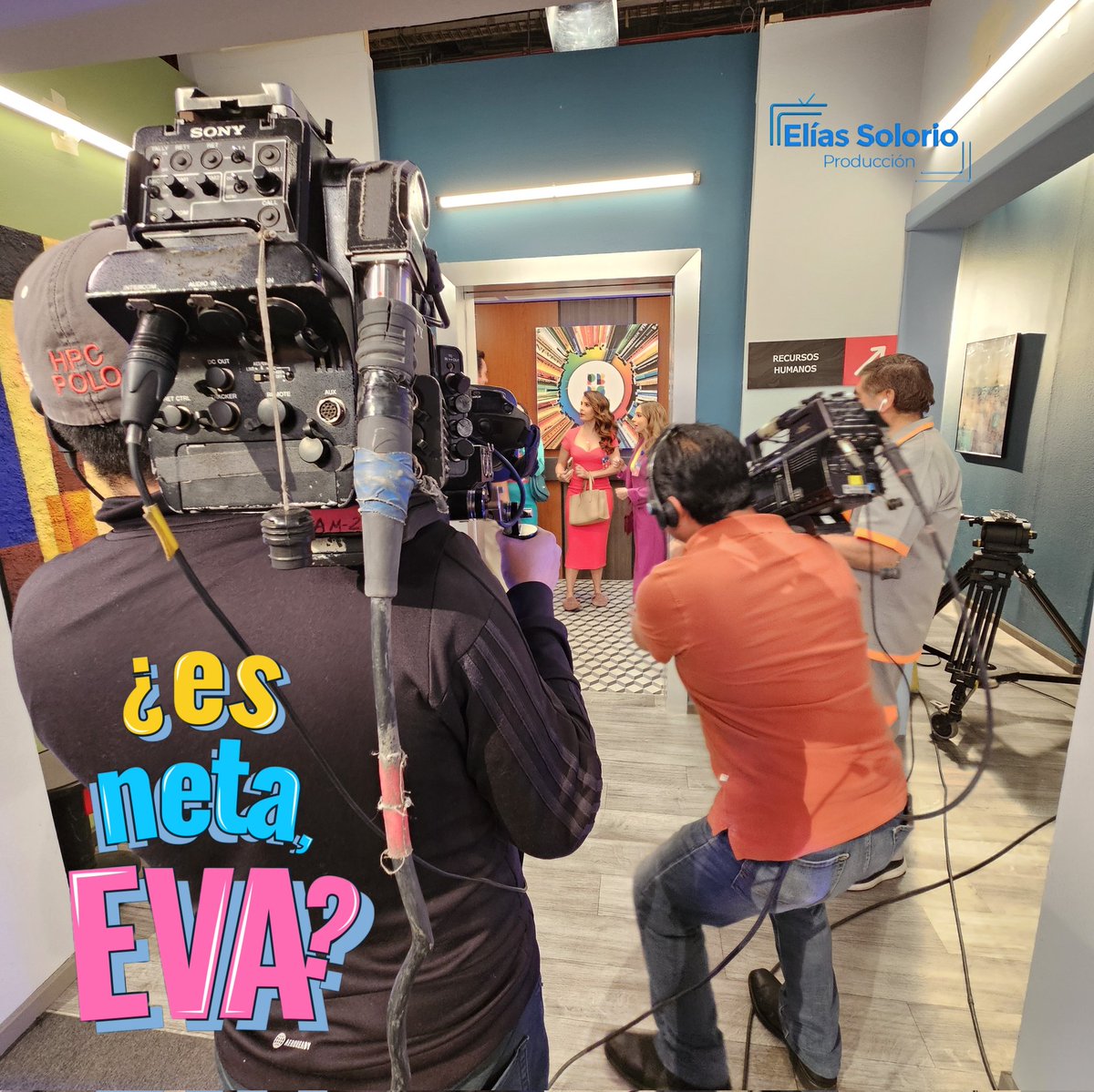 Bienvenidos a la oficina de #EsNetaEva 🥰 nos vemos en @Canal_Estrellas Algo raro va a pasar en el elevador ¿Están listos? Detrás de cámaras 🎥 @MayrinVillanew @lalosantamarina @camilaromeo_