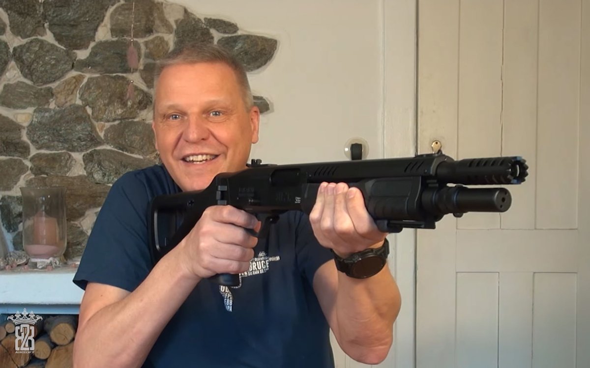 News: BB2K Airsoft: DE Noveske N4 MWS GBB & CYMA FABARM STF12 It's a two-for-one unboxing video by Bruce of BB2K Airsoft as he's got the Double Eagle Noveske N4 MWS GBB and the CYMA FABARM STF12 Gas Shotgun to check out... Read the full story: popularairsoft.com/news/bb2k-airs… #airsoft