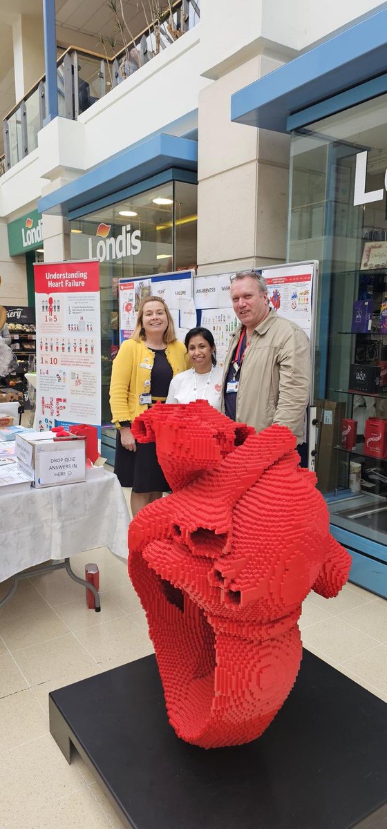 Well done #SJHNursing Linto &amp; Pat on an excellent Heart Failure Awareness stand .. great to see staff, patients &amp; visitors participating… Congratulations to all the team. ⁦<a href="/stjamesdublin/">St James's Hospital</a>⁩