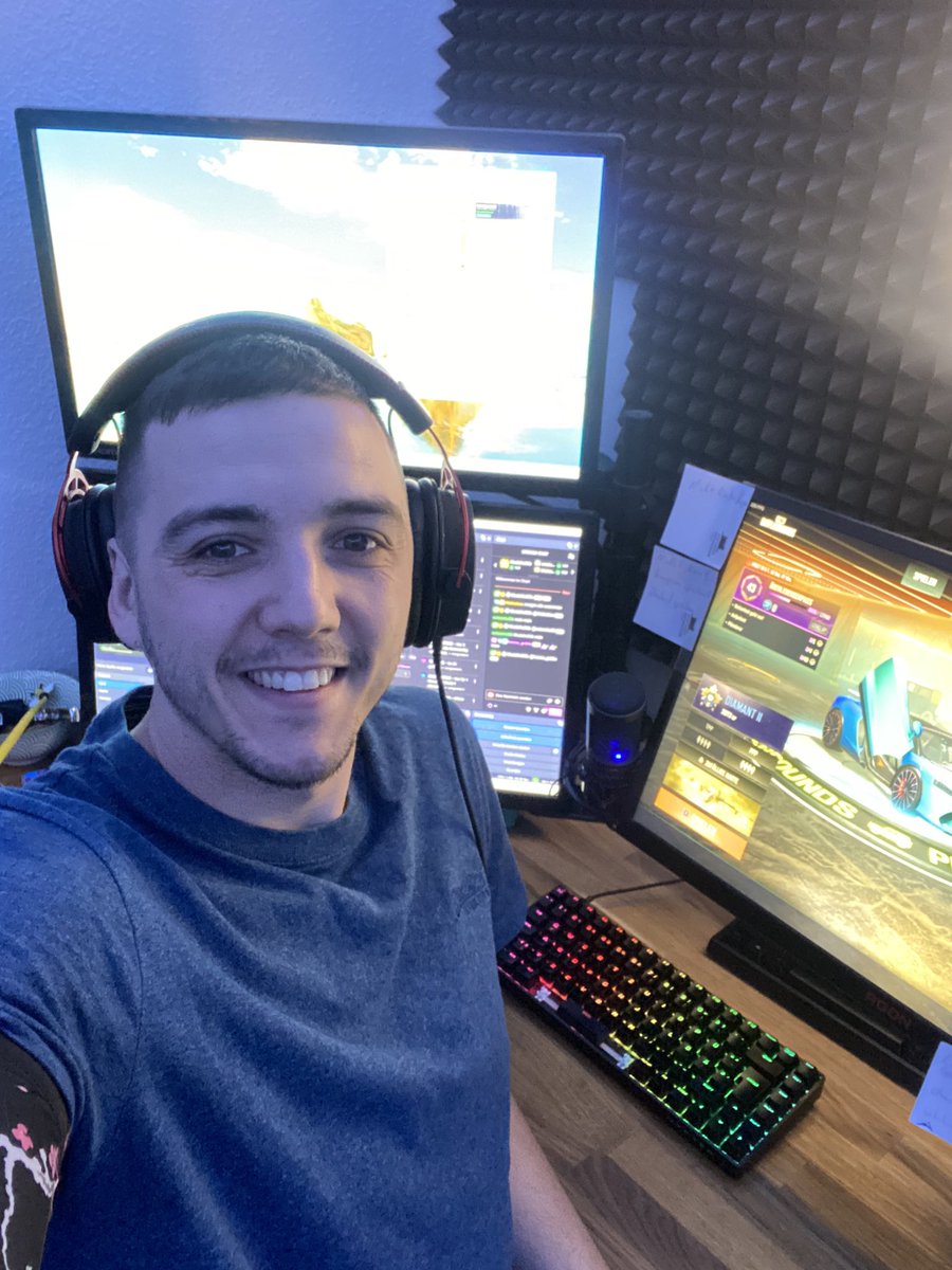 Stream ist live!! Schaut vorbei!🔥
twitch.tv/sm4llt4lk