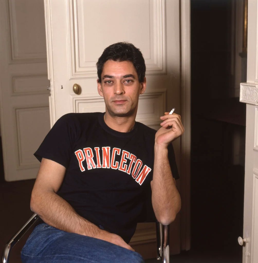 Paul Auster  🖤
" To leave the world a little better than you found it. That's the best a man can ever do.   
- Timbuktu -