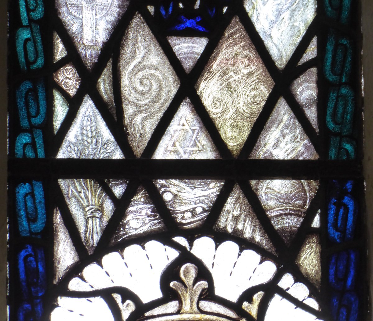 The quarries in the two light window were exceptionally beautiful. Here a detail from the upper portion of the right hand light, which portrays St Margaret. 1938 memorial window to Frank & Alice Pothecary, by Miss V M Barnewall @churchartnature.
