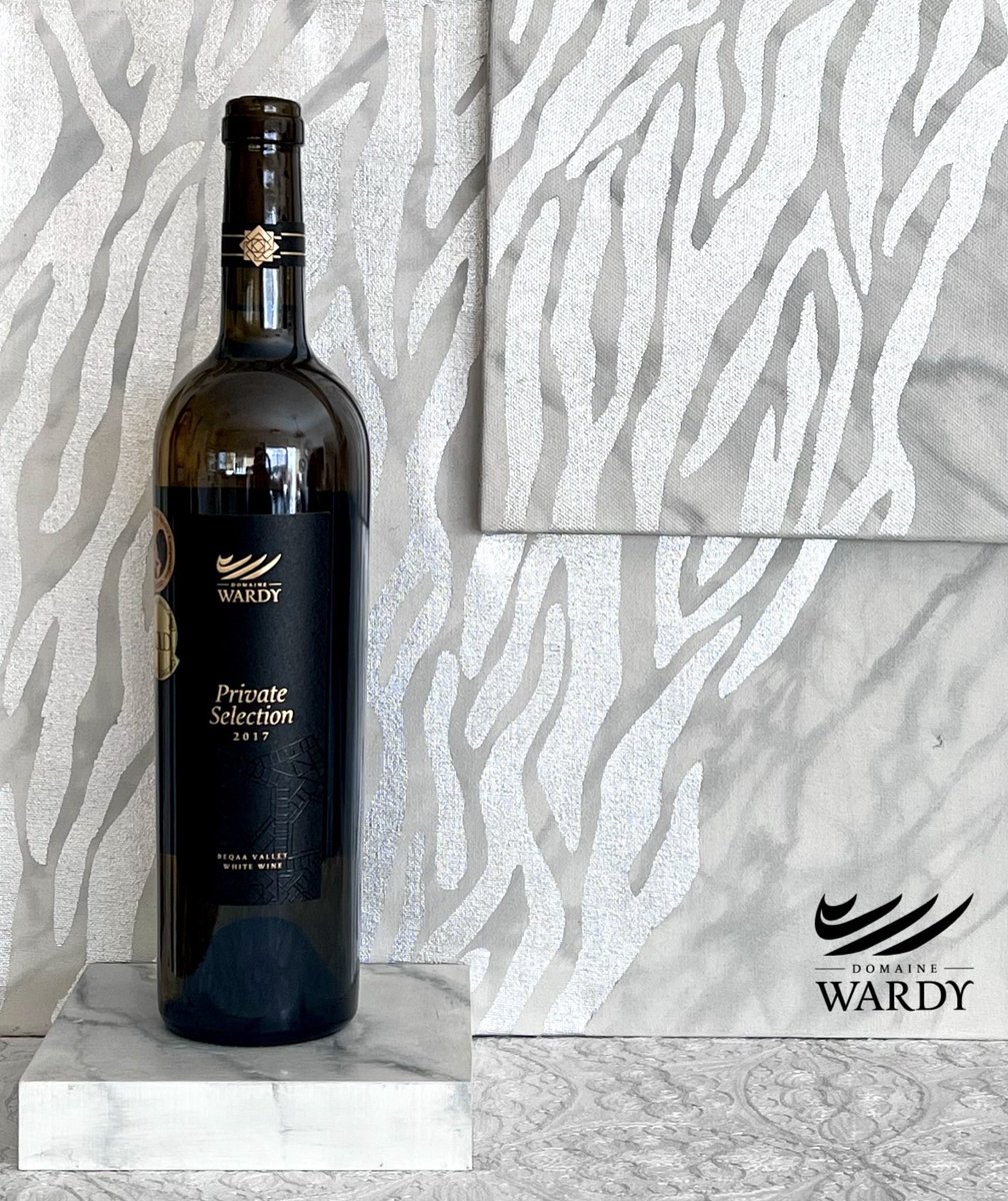 domainewardy's tweet photo. Private Selection White
#CWWSC: Great Gold Medal
#GilbertGaillard: Gold Medal
#AWC: Silver Medal
#BostonWineCompetition: Silver Medal
#IWSC: Bronze Medal
#wine #privateselection #awardwinning #sustainable #premiumwine #lebanesewine #lebanesewineries #lebanon #familybusiness https://t.co/rTqpjFEdPN