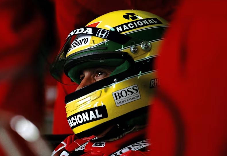martinhigueras's tweet photo. Hoy 01/05 se cumplen 30 años sin el mejor piloto de F1 de la historia. Ayrton Senna se convirtió ese día en una leyenda. El piloto completo. No habrá nadie como él, ni lo habrá. ¡Valeu Ayrton! #SennaSempre #Senna #Senna30 #SennaVive https://t.co/WOq2ASLDGe
