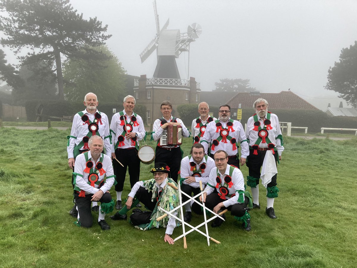 Greensleeves welcoming in the #summer at 05.30 sunrise on #MayMorning at Wimbledon Common