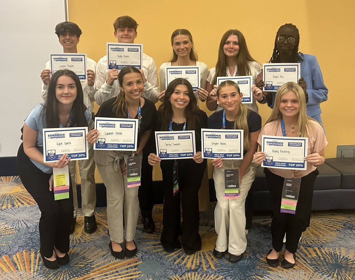 Congrats to our competitors who earned DECA’s Certificate of Excellence!🔷#GoTitans