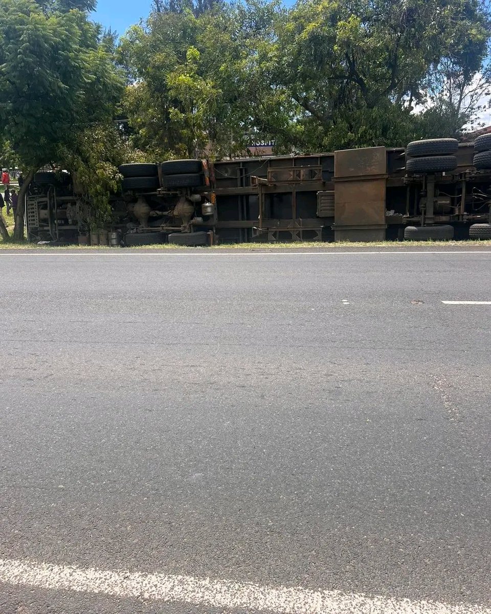 A friend from Eldoret ordered Gypsum Boards from a dealer in Nairobi, who asked to cater for transportation and he felt they were too expensive, luckily he got an empty track on 'return trip'.. yesterday the truck was involved in an accident in Nakuru.. Gypsum boards+Money gone!!