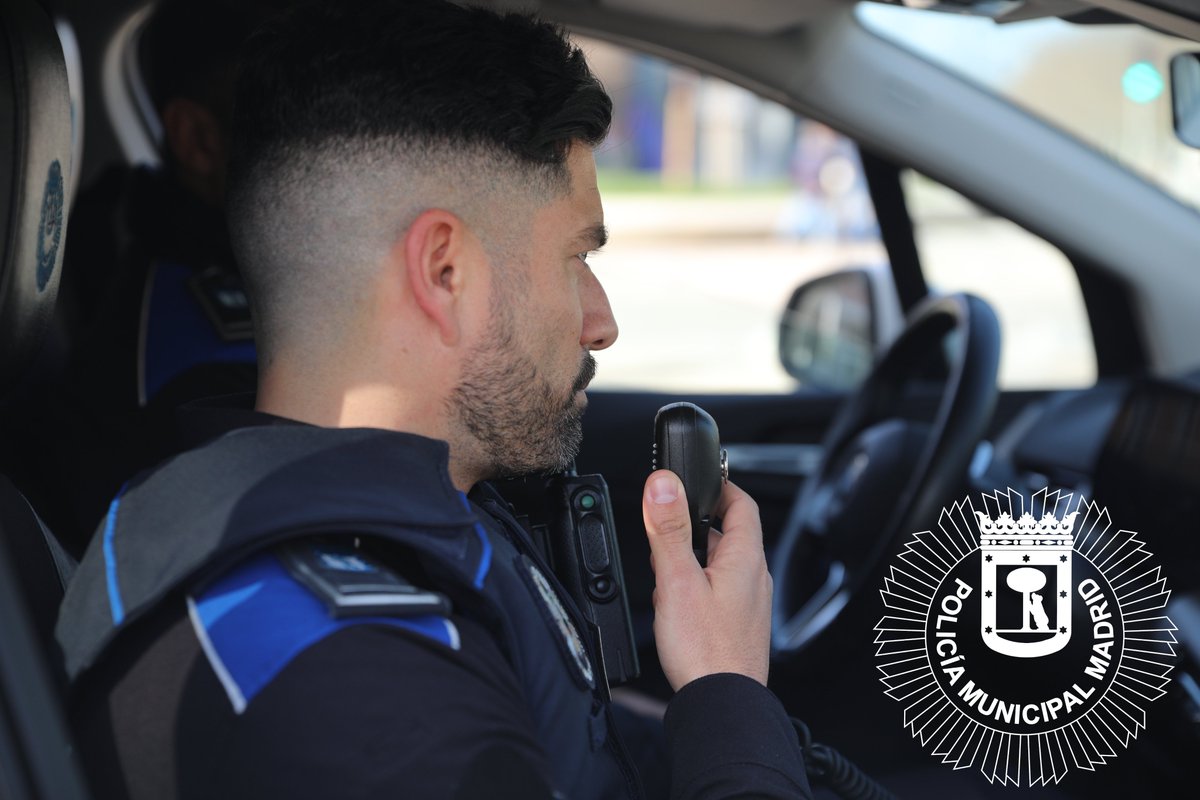 #BuenosDías 🌇 Hoy nos unimos a la celebración del #DíadelTrabajo , y qué mejor forma que estar a tu disposición para lo que necesites en el teléfono ☎️0⃣9⃣2⃣ y en las calles de #Madrid Que tengáis un #FelizMiercoles 🚔