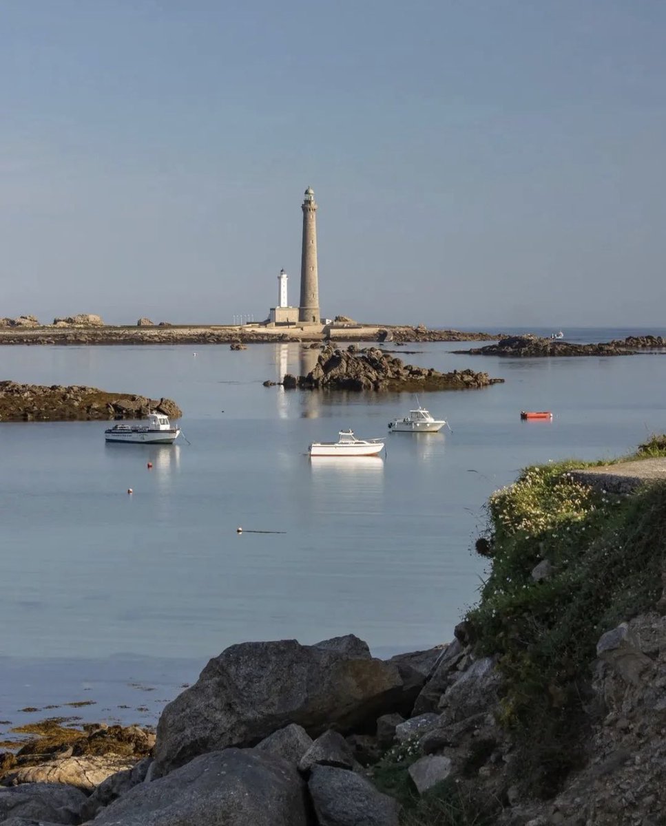 Xello en [PHOTO] 🧡 #MagnifiqueBretagne #ilevierge #phare 

© Une Ancre à l’Ouest