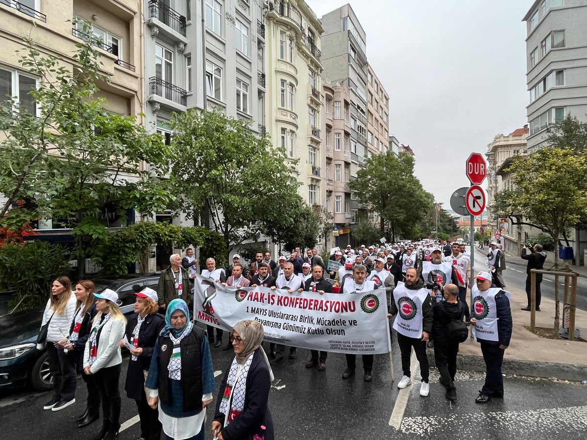 Bugün Gazzeli ve Filistinli mazlumlar için, emeğimiz için, Birlik ve Beraberlik İçin, 1 Mayıs için tüm emekçi kardeşlerimizle tek yürek olarak Taksim'deyiz.