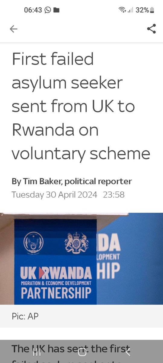 larks25's tweet photo. Why the Fcuk am I paying someone £3000 to leave my country. The country they entered illegally!!! EU countries don't, and they have open borders, so why does UK??!!!! Utterly ridiculous!!! I'm sure a homeless UK citizen would love a £3K handout! https://t.co/apkTKvT4zm