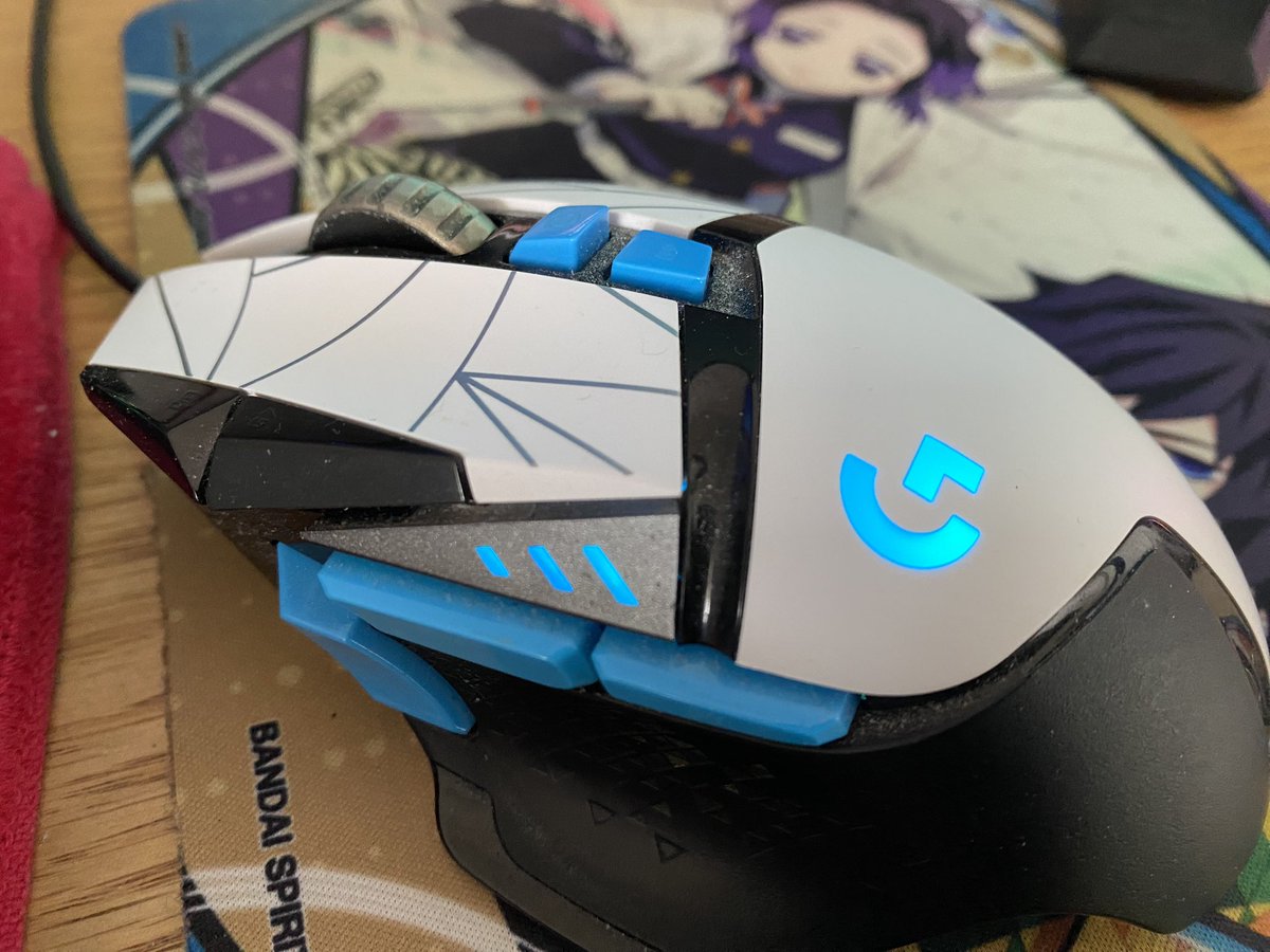 SakuraiNodoka's tweet photo. マウス🐀が調子悪い💥
父親から貰ったレトロな🐭
左クリックが接点不良😅
買い替え時期かな？
#Logicool___ 
#PQbmTfX4yi63046 
#ロジクール
#G502HERO
#有線マウス
#ゲーミングマウス
#桜井のどかYouTube https://t.co/cCE4oKss4i