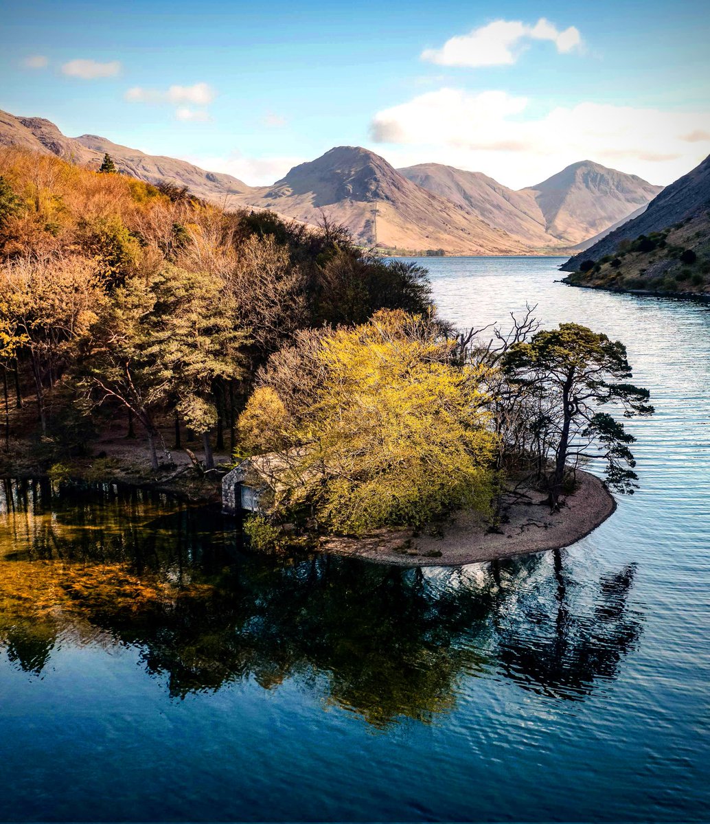 Rod Hutchinson (@lakesrhino) on Twitter photo Morning everyone hope you are well. The partially hidden boathouse in Low Wood with views along Wast Water towards Yewbarrow, Kirk Fell, and Great Gable. Have a great day. #lakedistrict <a href="/keswickbootco/">Keswick boot co</a> Morning everyone hope you are well. The partially hidden boathouse in Low Wood with views along Wast Water towards Yewbarrow, Kirk Fell, and Great Gable. Have a great day. #lakedistrict <a href="/keswickbootco/">Keswick boot co</a>