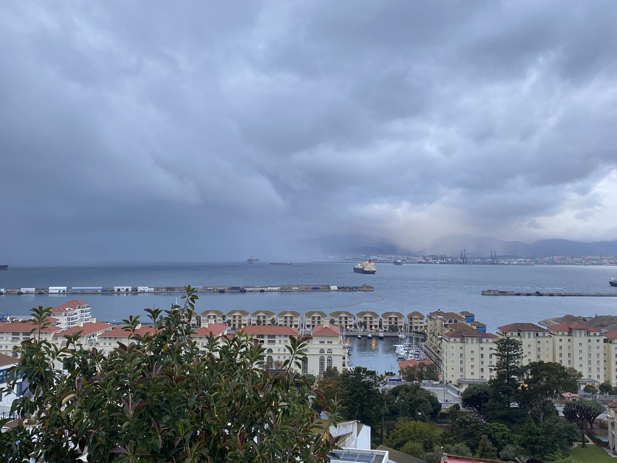 Public holiday weather ☔️ Mayday #Gibraltar ⁦@MeteoGib⁩ as forecast!