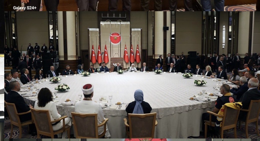 13. Çalışma Meclisi yemeğinde Cumhurbaşkanımız Sn. Recep Tayyip Erdoğan ile biraraya geldik. Çalışma hayatında talep ve beklentilerin sosyal ortaklar tarafından dile getirilmesi için düzenlenen ve 2 gün süren 13. Çalışma Meclisinin ardından Sn. Cumhurbaşkanımız ile akşam…
