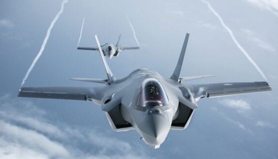 🔴 Polonya Genelkurmay Başkanlığı'ndan 29 Nisan'da yapılan duyuruda, Polonya'nın hizmette bulunan Lockheed Martin F-35A Lightning II Müşterek Taarruz Uçağına, Husarz adının verildiği açıklandı.