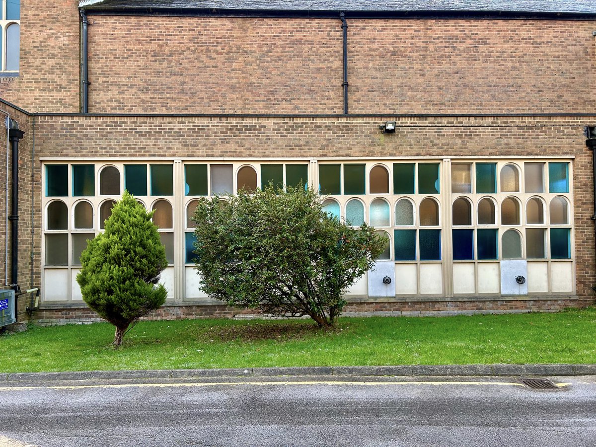 #WindowsOnWednesday
St Teresa’s, Borehamwood