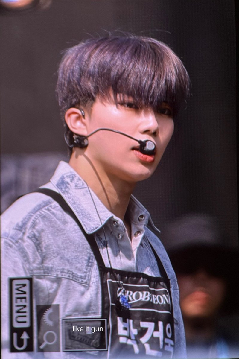 240501 서울페스타 리허설

엥 같은 사람이라니!! 💖 

#박건욱 #PARKGUNWOOK #朴乾煜 #ZB1 #ZEROBASEONE #제로베이스원 #パクゴヌク