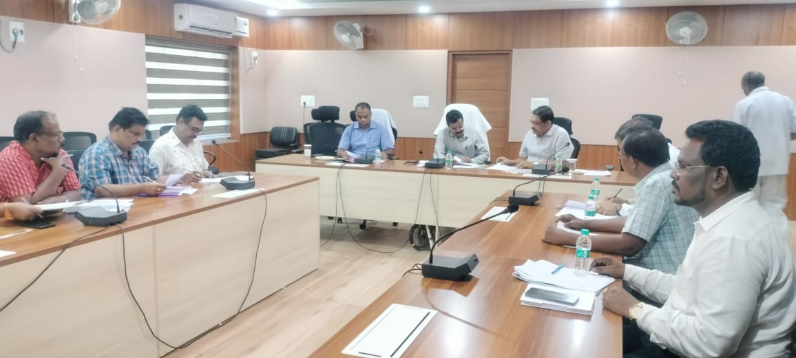Review meeting held under the chairmanship of RDC Sambalpur to ascertain the preparedness for upcoming #Rabi paddy procurement (KMS 2023-24). #Odisha