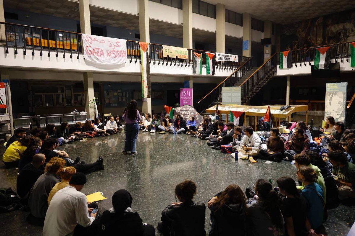 Acampada de solidaritat amb Palestina a la Universitat de València @acampadauv