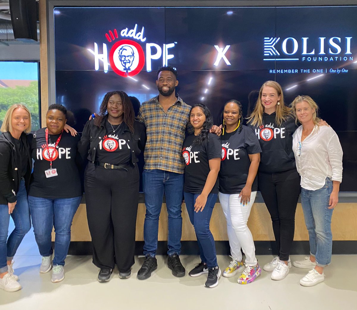 KolisiFdn's tweet image. Honored to have visited KFC and spent time with their amazing Add Hope team! Together, we're tackling food security challenges head-on. 
#KolisiFoundation #AddHope #FoodSecurity