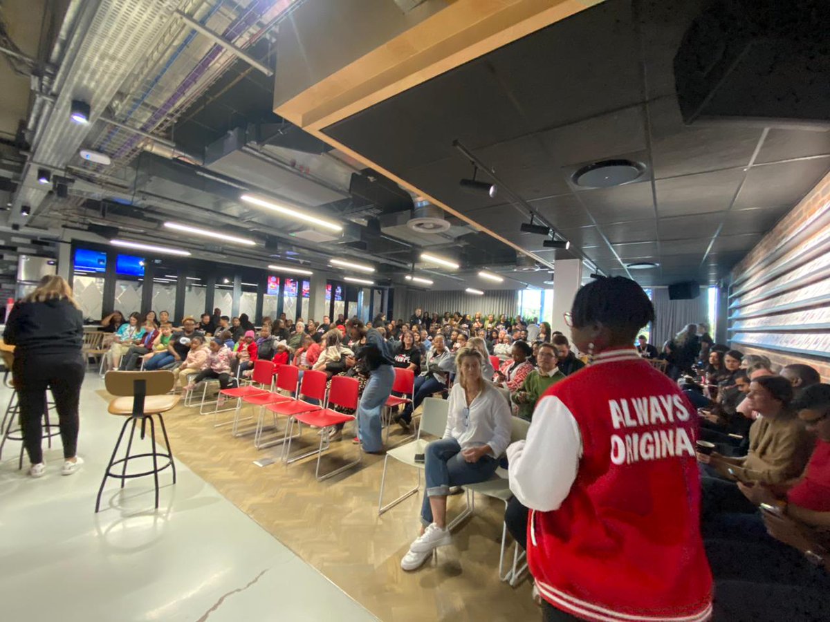 KolisiFdn's tweet image. Honored to have visited KFC and spent time with their amazing Add Hope team! Together, we're tackling food security challenges head-on. 
#KolisiFoundation #AddHope #FoodSecurity