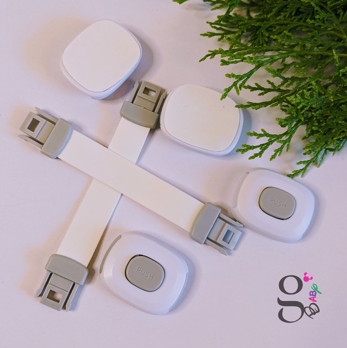 Thanks to the adhesive and strong industrial grade tape they have on both sides, you can install and remove them easily. UGX: 10.000 (a pair)

#safetylocks #safety #locks #motherandbaby #babyproducts #baby #babygirl #babyboy #babyshower #newborn #babyshop #mom #trending #viral