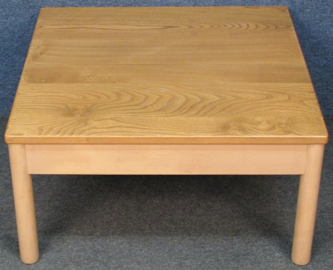 New in stock today priced at £225, this stylish Ercol Solid Elm And Beech Square Coffee Table, Model 776 In Light Finish.

ebay.co.uk/itm/3869728037…

#Ercol #ErcolCoffeeTable #ErcolSquareCoffeeTable #CoffeeTable #LightFinish #MidCenturyModern #AirportAntiques #SquareCoffeeTable