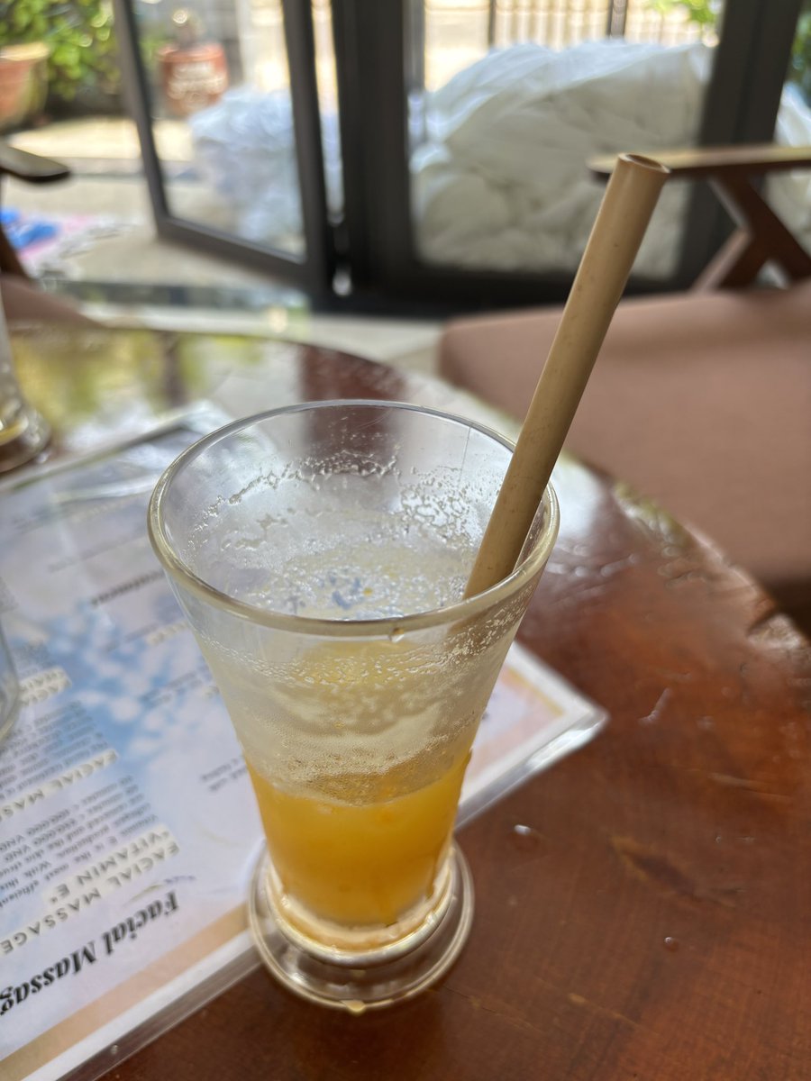 A Bamboo Straw.  Why are establishments not doing this ?  

Ditch those paper straws… they get soggy and affect drink quality.  
Bamboo straws are reusable, sustainable & plastic-free!  

Please Recycle ♻️
#BambooStraws #SaveOurOceans #EcoWarrior