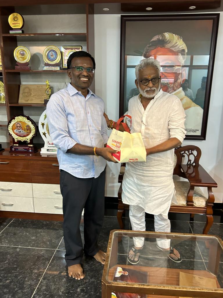 DprPrr's tweet photo. జన్మదిన శుభాకాంక్షలు @yvsubbareddymp  సర్. కలియుగ దైవం ఆ వెంకటేశ్వర స్వామి ఆశీసులు మీ పైన మెండుగా ఉండాలని ఆశిస్తూ..
ప్రభాకర్ రెడ్డి. #hbdyvsubbareddy
@YSRCParty @ysjagan #YSJaganAgain2024 #YSRCPAgain 
#YSRCPAgain2024 https://t.co/eKWci8sUTW