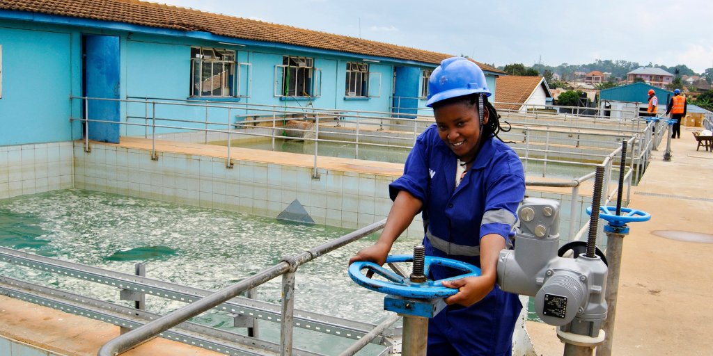 For May 1, the international workers day: Best wishes and a very big THANK YOU to all the wonderful workers in water and sanitation. For fair salaries and good working conditions, also in the important sewage duties. For them it is a world water day every day! And without them...