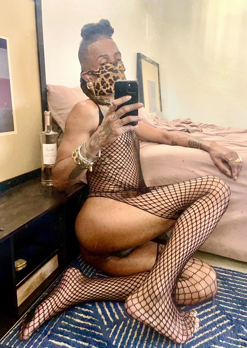 th0tandprayer's tweet photo. The way I’m set up….if a n!gg@ pulls up or not…ima still put on look, and get my life 💅🏾🔥😈 #phxgay #gayphx #gayphoenix #blackgayphx #gayblackphx #gayaz #blackbottom #gaysex  #gayporn #blackgayporn #blackgayfreak #sissy #gaylingerie #slimbooty #slimgay #slutbottom #gaysissy https://t.co/15FJTiPyPB