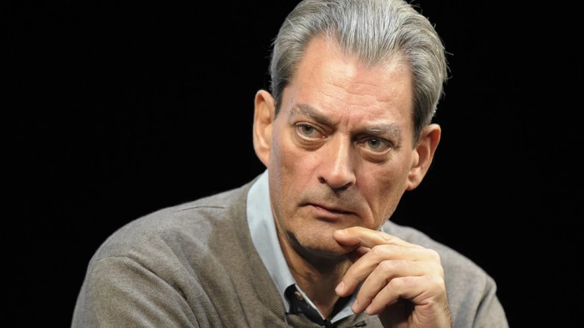 'El mundo ha ido de tragedia en tragedia, de horror en horror, pero los seres humanos seguimos existiendo, enamorándonos y hallando alegría en la vida.' - Paul Auster, descansa en paz