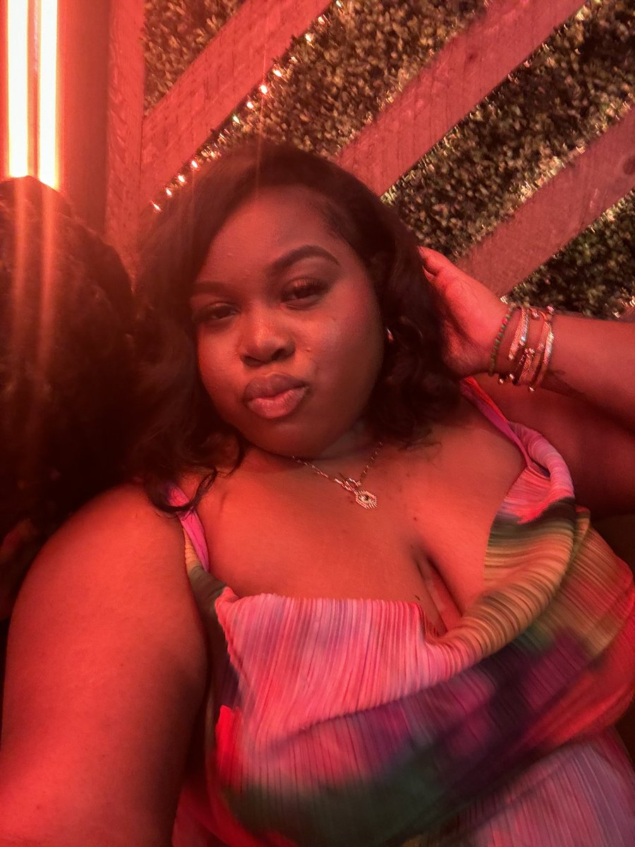 _heeymaya's tweet photo. 21 years around the sun! im so blessed to have been able to celebrate with so many people that i love 🥺!! https://t.co/zNgdFWDHHk