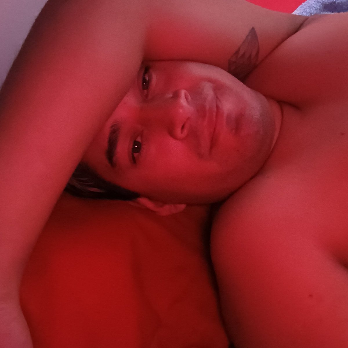 brandon08041997's tweet photo. Un rato descansando para poder crear contenido #gay #progreso #FelizNoche https://t.co/RRzlW1ay8p