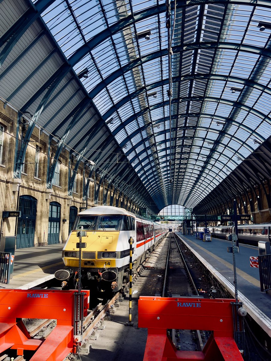 664 Rail Miles in the last 5 days! Fair to say it’s been a busy week! One last 109 mile trip up the country today before a rail-based trip across the pond this weekend! 😍 #LNER #Railway #KingsCross