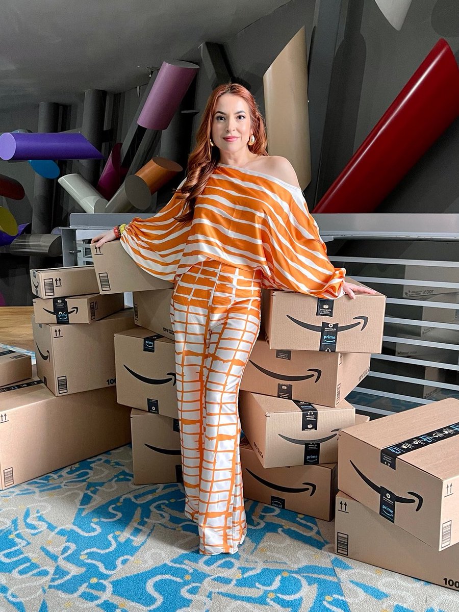 Alexialmeida_L's tweet image. Gracias @amazonmex por elegirme una vez como la conductora de #AmazonConecta 🔝, estuvo INCREÍBLE! Son unos cracks 🙌