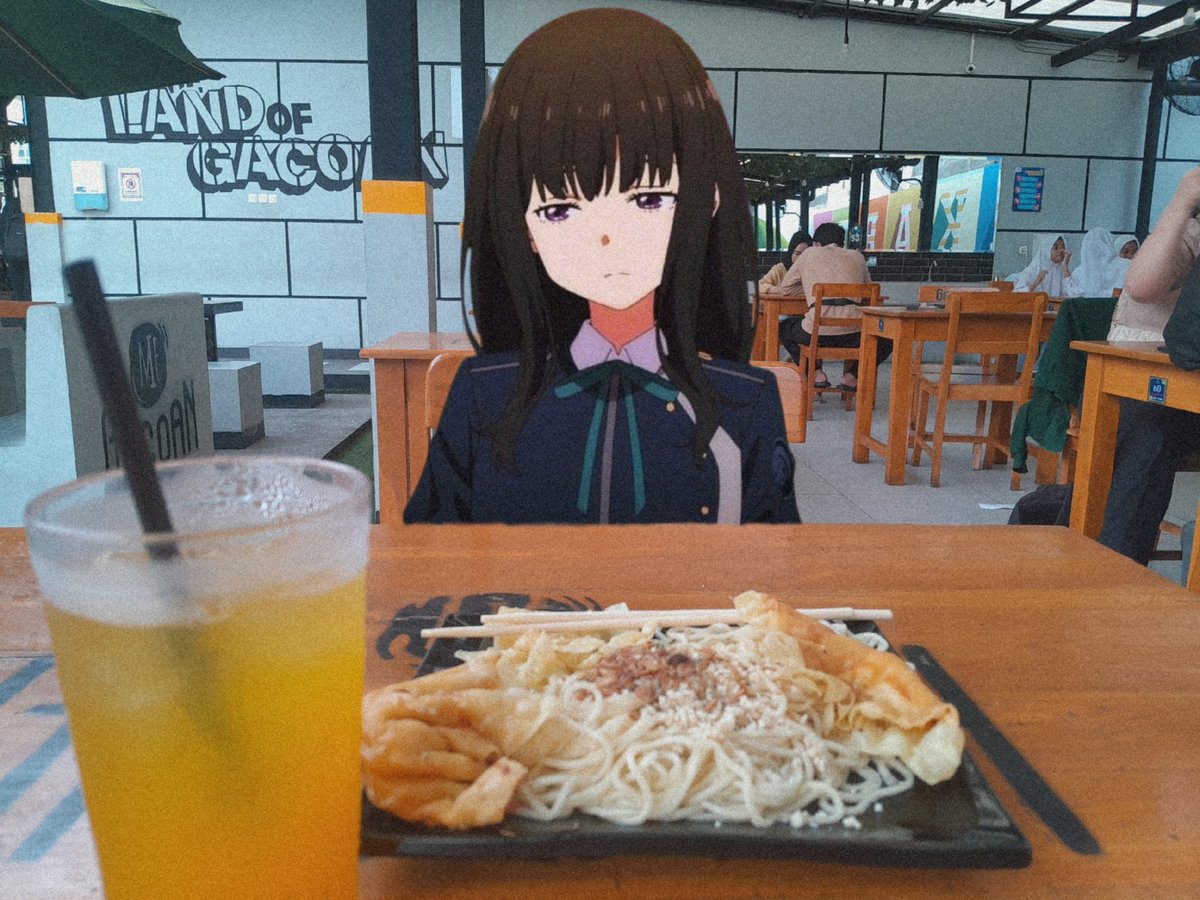 Type93sBekti's tweet photo. @YuelaGuigui Makan bareng ayang :3 https://t.co/kbsVDSuQYa