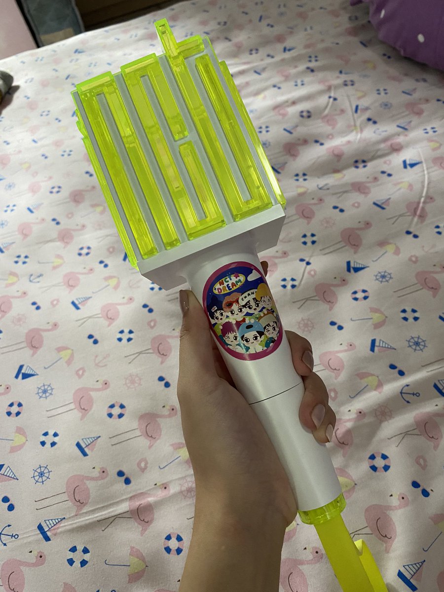 korjinnie's tweet photo. WTS [ WANT TO SALE ]
LIGHTSTICK NCT NEOBONG VER 1 

💸 535K 

📍dom jaksel
- goodcondi
- fullset
- harga include admin shopee
- bisa oren (bisa req live + vidio)
- dipake sekali untuk tds 2
- beli di kwangya jakarta maret 2023

🏷️ wtb ls nct light stick neobong tds 3 jakarta https://t.co/WVgd3Bt6QI