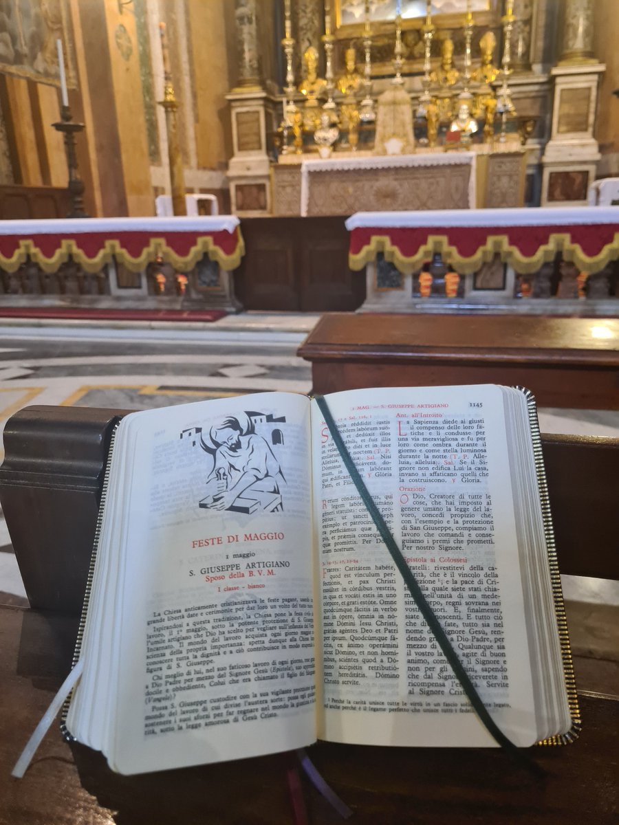 Tarchezio's tweet photo. #1maggio 

San Giuseppe artigiano 

#Introibo ad altare Dei https://t.co/hxBHjjWUql