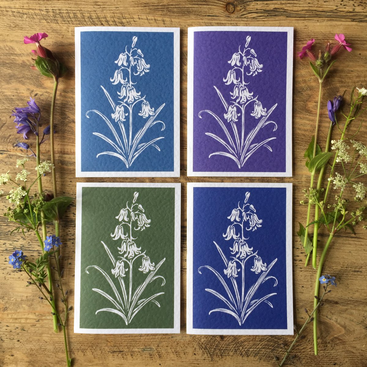 💚Good morning and happy May Day! 💚
#earlybiz #bluebells #linocut #indiebiz 

sarahrobinsondesigns.etsy.com/listing/170937…