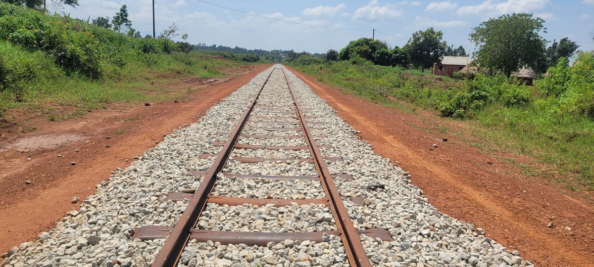 we are glad for the tremendous work by @MoWT_Uganda to complete the railway line connecting Tororo to Gulu. President Museveni promised us to work on transport network and honestly no more delays on the way wherever you go.