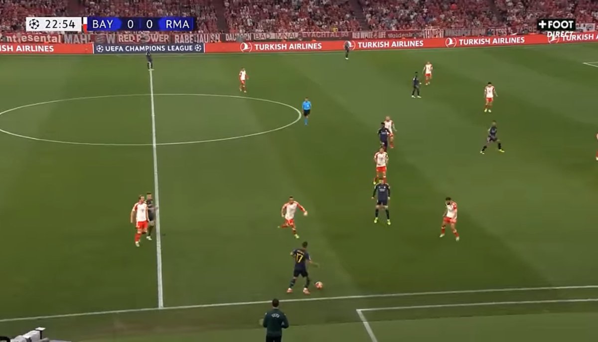 MadridUniversal's tweet photo. Tuchel before the game: "If you look at their goals or their chances and rewind ten seconds, you don’t see them coming."

10 seconds before Vini's opener: https://t.co/06CMjLOrBO