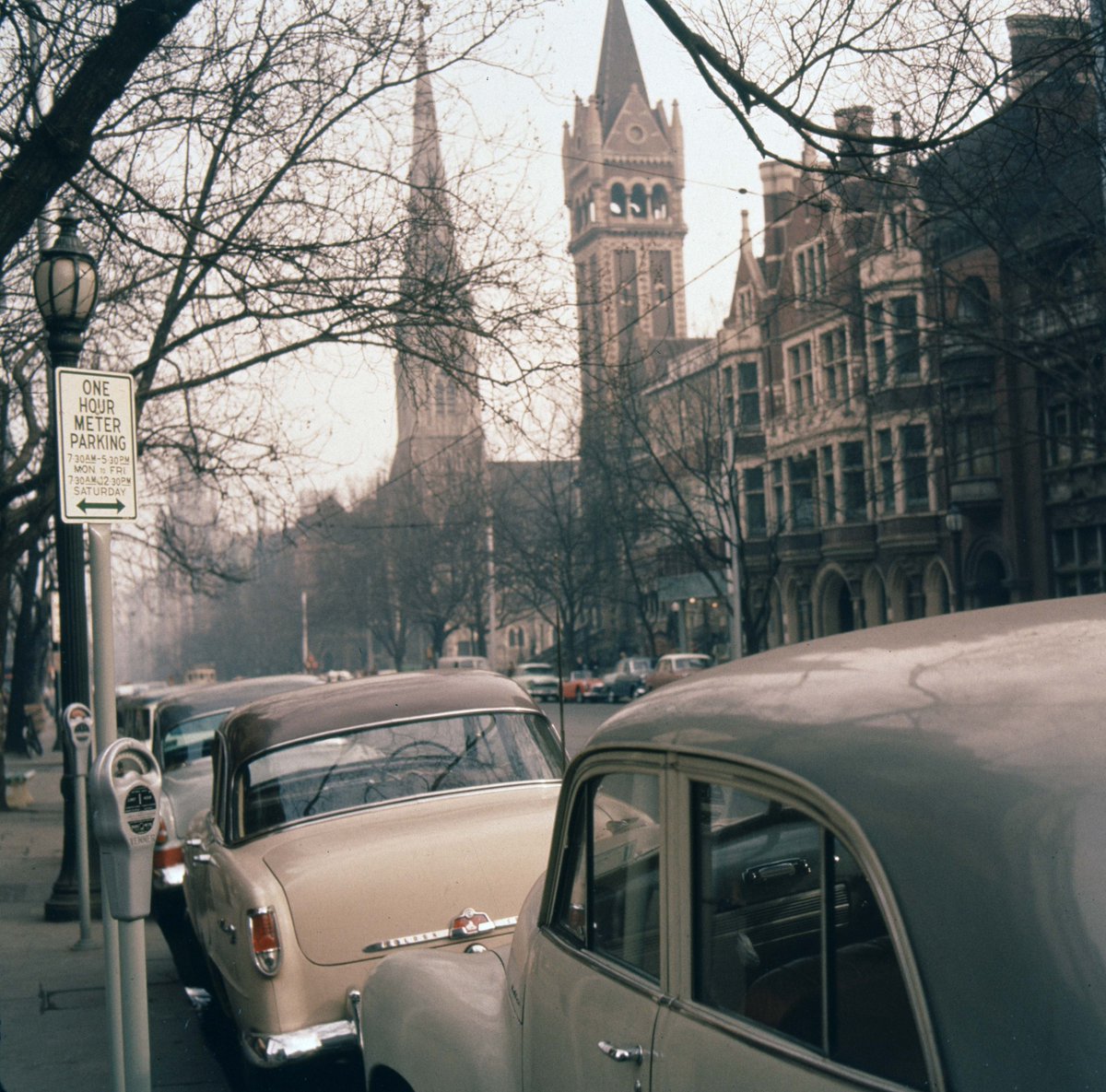 An eerie shot of the eastern end of Collins Street and Scots’ Church in Melbourne, 1959. 👻⛪ Uncover more images from Australia’s past. Start your search here: bit.ly/3zOLymA NAA: A1500, K4991