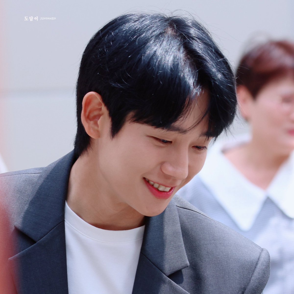 Giving is not just about making a donation.  It is
about making a difference.

#JungHaeIn  @ActorHaein