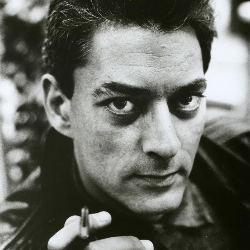 “When a person lives inside a story, inside an imaginary world, the pains of this world disappear.” En recuerdo del escritor y cineasta Paul Benjamin Auster (1947-2024). Dada la importancia literaria y sentimental que Auster tiene para nosotros, nos permitiréis un breve hilo.